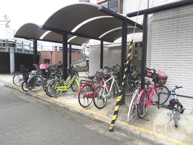 その他共有部分　屋根付き駐輪場
