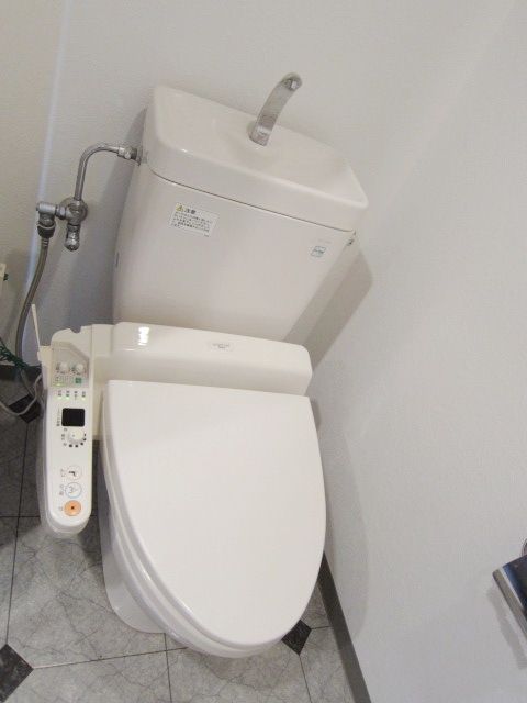 トイレ　★ウォシュレット付きの快適なトイレ★