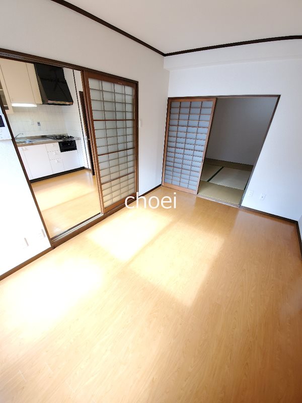 居室・リビング　※別部屋の写真です