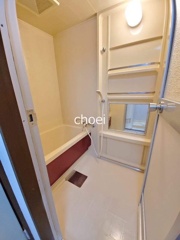 バス・シャワールーム　※別部屋の写真です