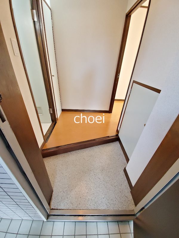 玄関　※別部屋の写真です