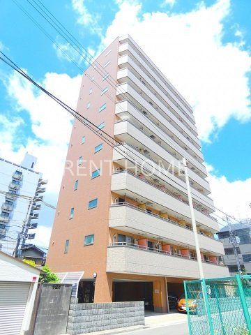 建物外観　鉄骨造の11階建てです。