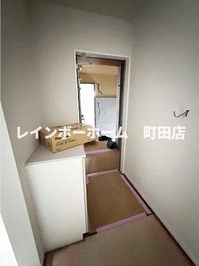 玄関　※建設中のお写真です