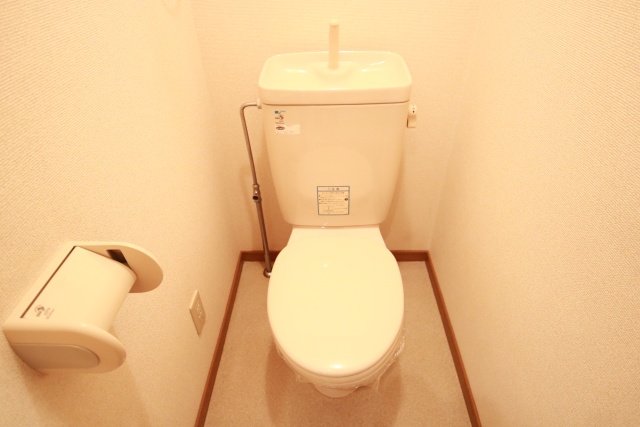 トイレ　※別室の参考写真の為、現況優先です。
