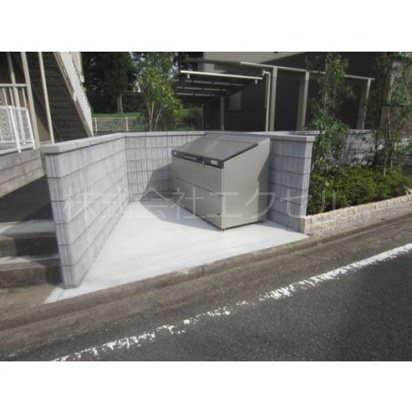 その他　敷地内ごみ置き場