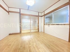 八尾木1丁目貸家の居間写真