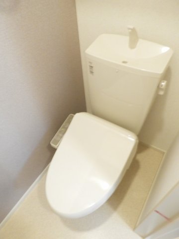 トイレ　コンパクトで使いやすいトイレです