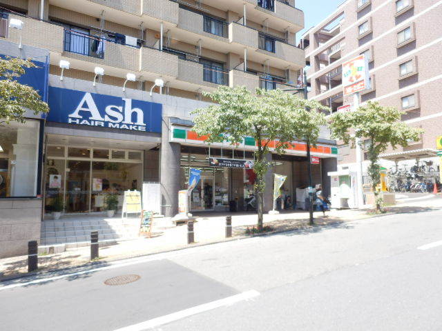 コンビニ　サンクス市ヶ尾駅前店（コンビニ）まで624m