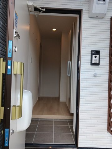 玄関　明るい玄関です