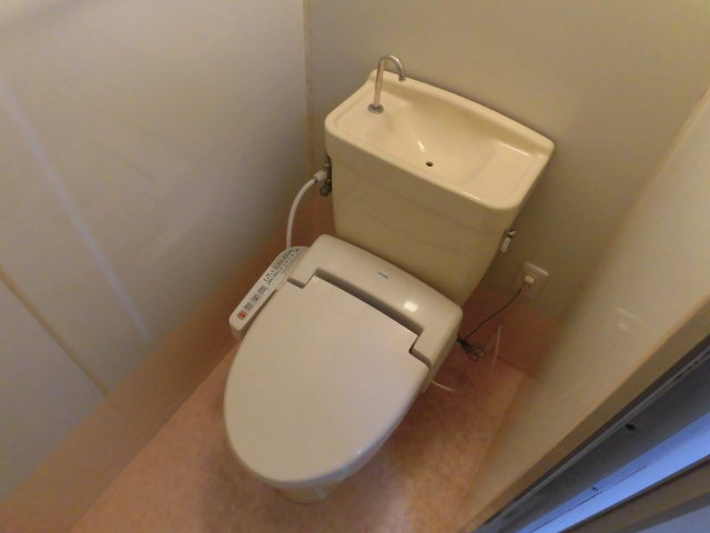 トイレ　清潔感のあるきれいなトイレです