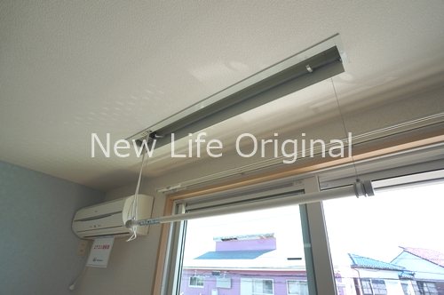 その他設備　雨の日や花粉の季節に助かる室内物干し設置済み☆