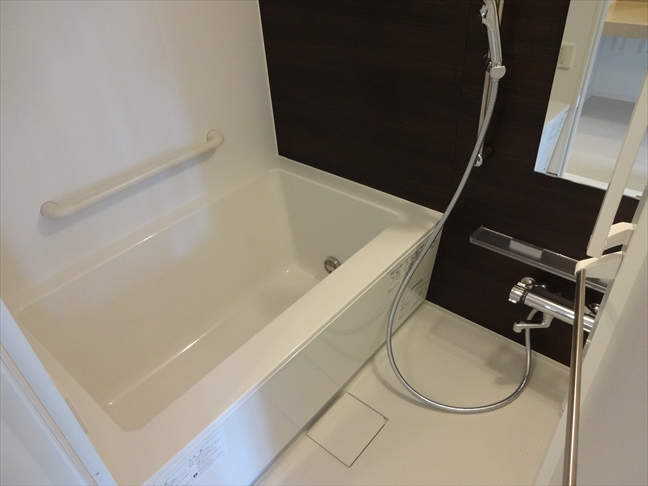 バス・シャワールーム　同マンション別部屋