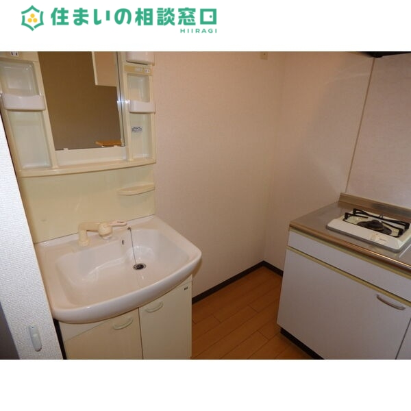 洗面設備　同型