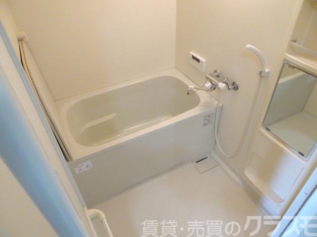 バス・シャワールーム　追い焚き機能付きバス♪