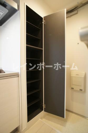 収納　たっぷりとした収納スペースです