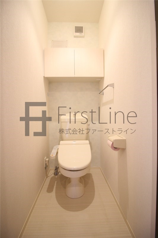 トイレ　別号室の写真です