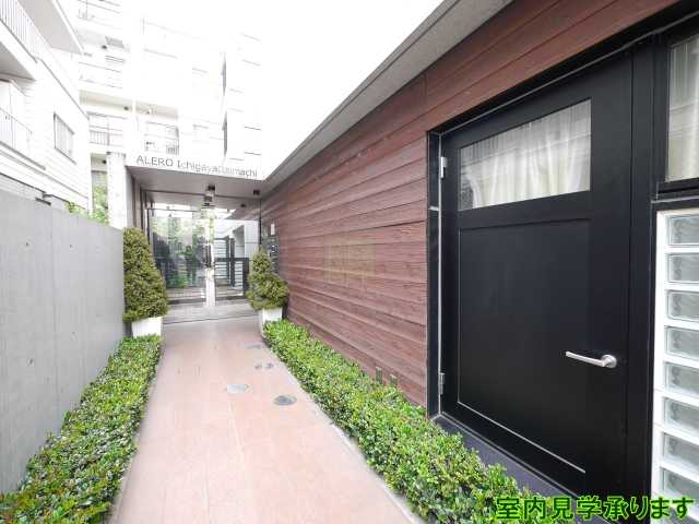 エントランス　ALERO市谷台町
