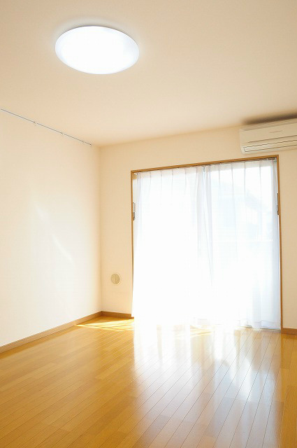 居室・リビング　洋室　※写真は今回募集の部屋とは異なります
