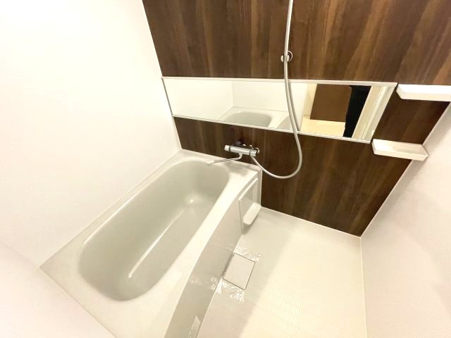 バス・シャワールーム　同じ間取りの別部屋の写真です。