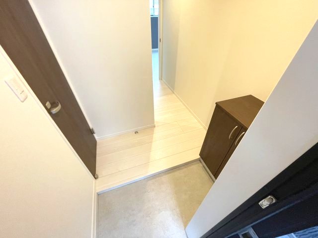玄関　同じ間取りの別部屋の写真です。