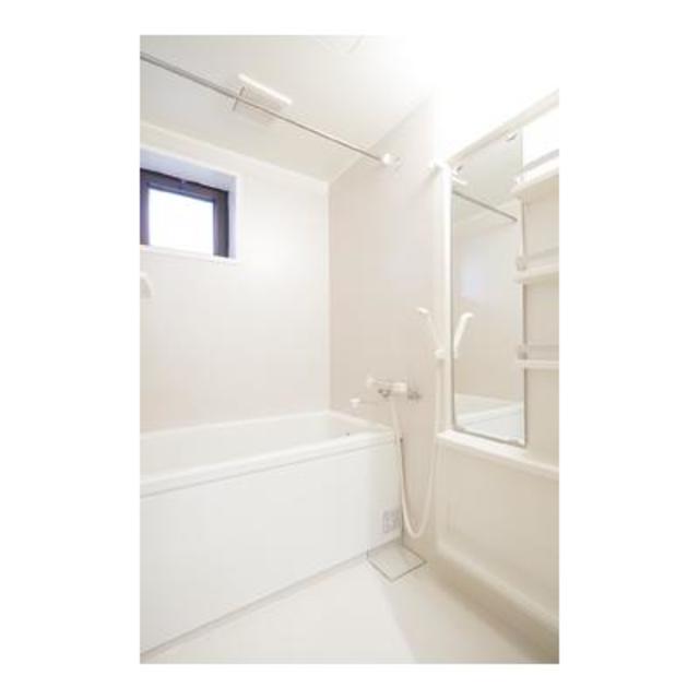 バス・シャワールーム　※写真は同タイプ住戸です。