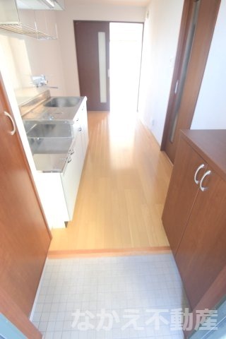 玄関　収納もある玄関です