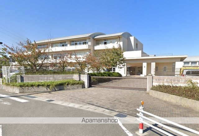 小学校　三河安城小学校（小学校）まで755m