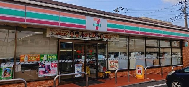 コンビニ　セブンイレブン熊谷佐谷田店（コンビニ）まで400m