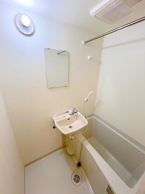 バス・シャワールーム　別部屋同仕様タイプ