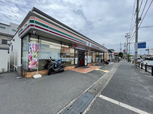 コンビニ　セブンイレブン 八尾八尾木北4丁目店（コンビニ）まで688m
