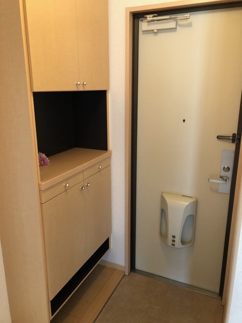 玄関　玄関　上下シューズボックス