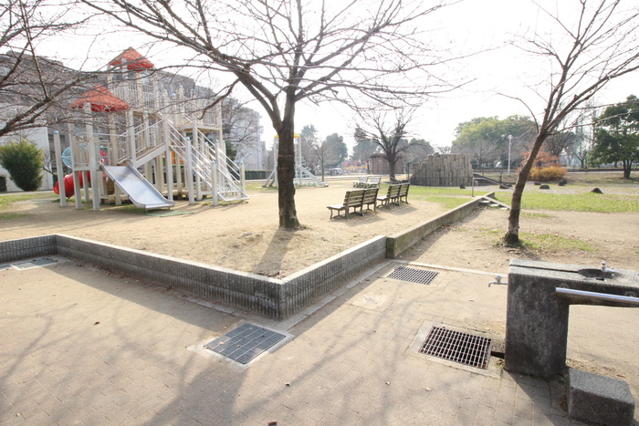 公園　金岡公園（公園）まで520m