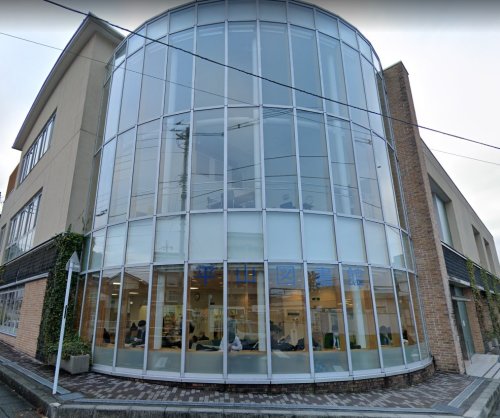 図書館　日野市立平山図書館（図書館）まで705m
