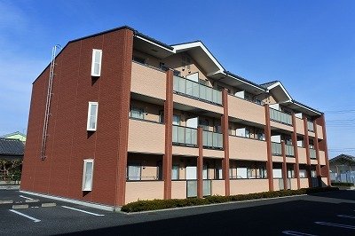 建物外観　落ち着いた雰囲気の外観です