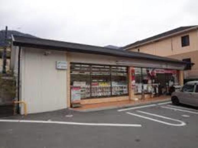 コンビニ　セブンイレブン山科大宅店（コンビニ）まで404m