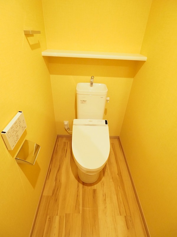 トイレ　ウォシュレット付きのトイレです。