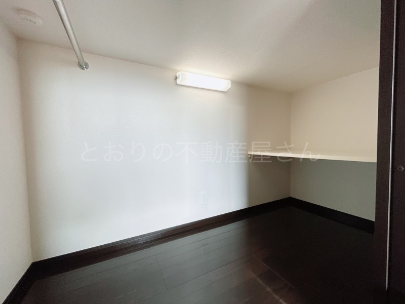 収納　ロフト下ウォークインクローゼット