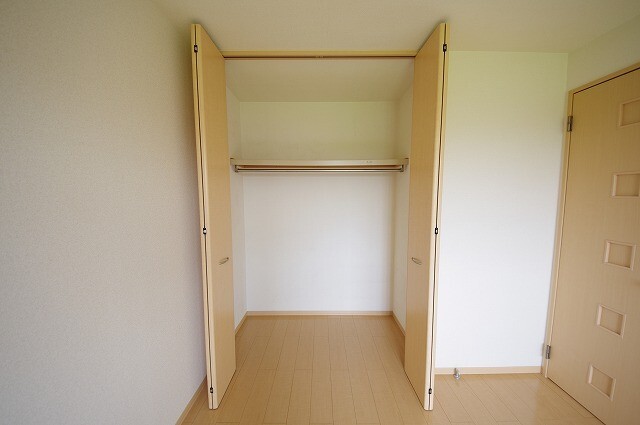 収納　（類似室内・反転）