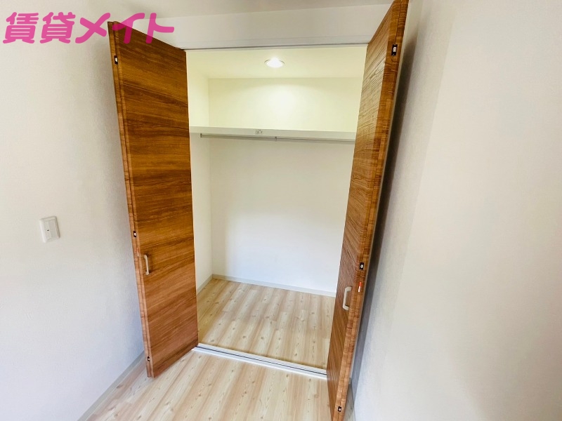 収納　同型参考写真