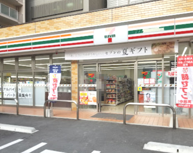 コンビニ　セブン-イレブン 吹田江坂町１丁目店（コンビニ）まで298m