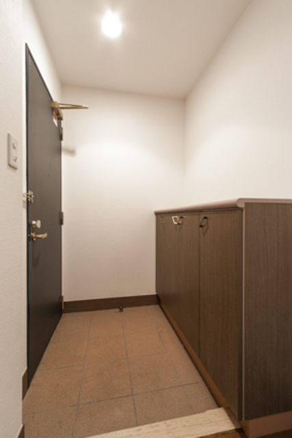 玄関　※写真は同タイプ住戸です。