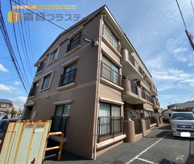 建物外観　直ぐ目の前に江戸川の土手が。。