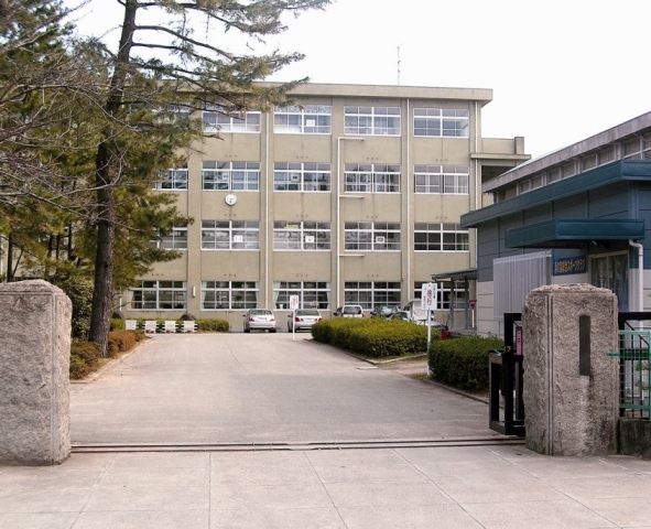 小学校　加古川市立浜の宮小学校（小学校）まで350m