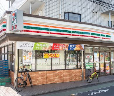 コンビニ　セブン－イレブン目黒祐天寺駅西口店（コンビニ）まで307m