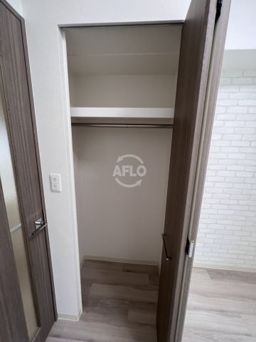 収納　プレサンス天満橋ヴェルエラ　クローゼット