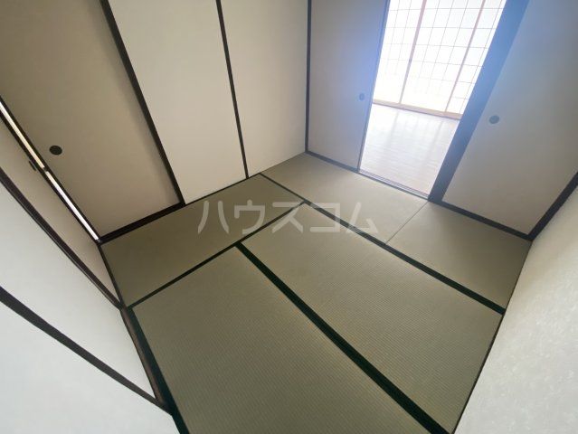 マンション新川の内装写真