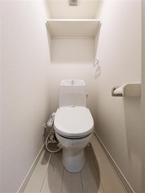 都営大江戸線 豊島園駅 徒歩16分 3階建 築8年のトイレ写真
