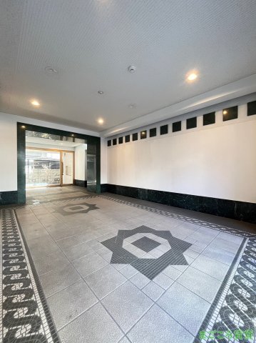 コーポYAHATAナンバ元町の外観写真