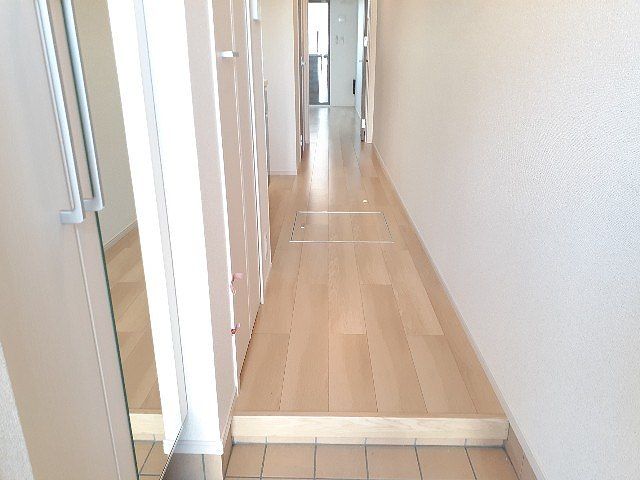ファミール丹後IIの玄関写真