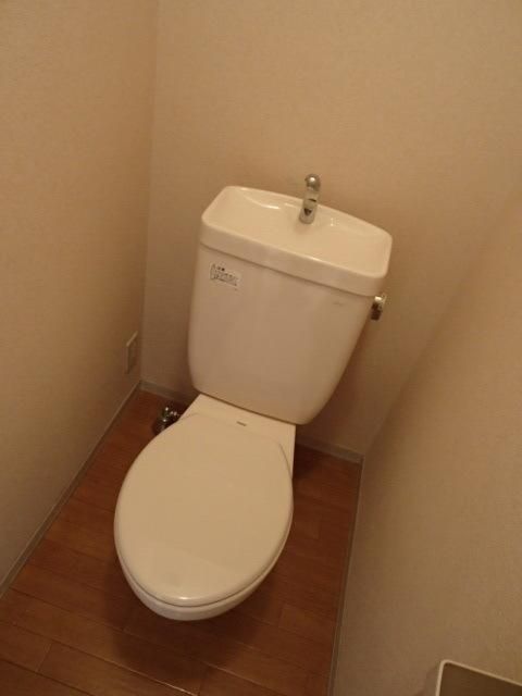 ＪＲ常磐線 松戸駅 徒歩14分 2階建 築25年のトイレ写真